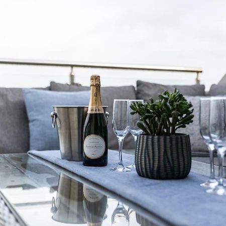 Apartment 25 ~ Nassu Court Westward Ho!  Bagian luar foto